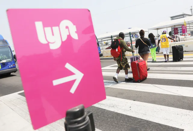 United Airlines Partners with Lyft: Strategic Logic and Industry Insights of Mileage Redemption for Ride Services